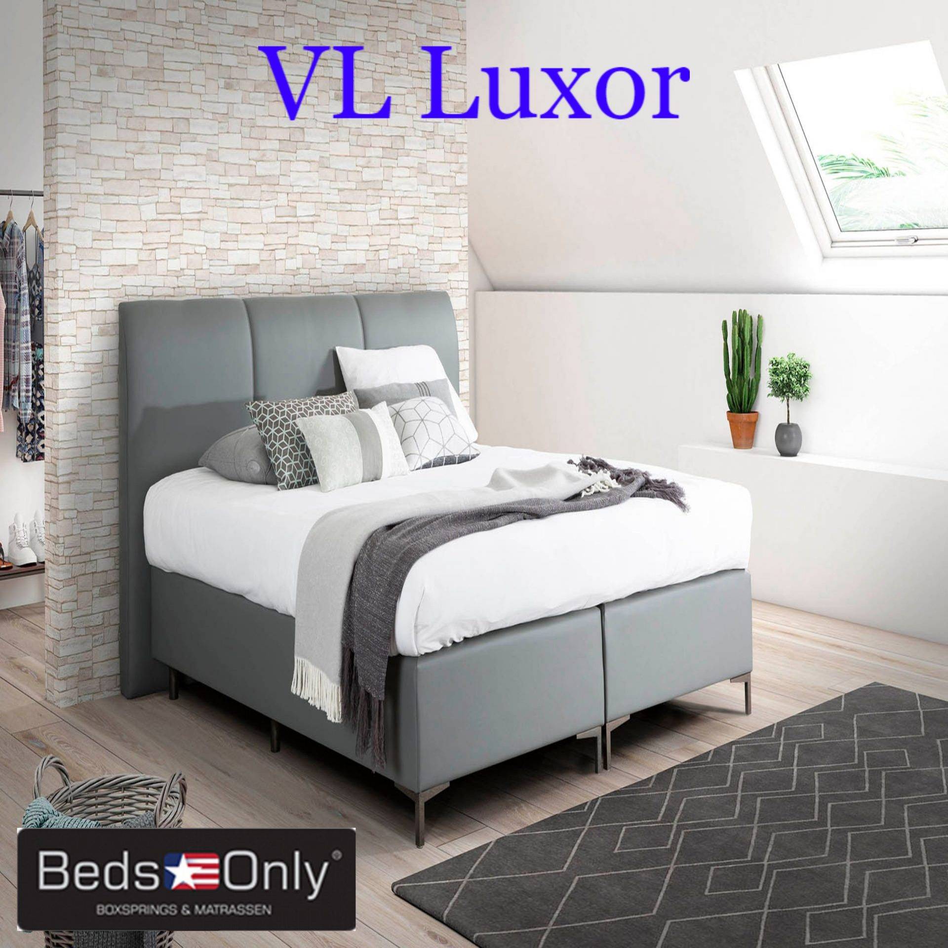 VL Luxor 2500x2500 W