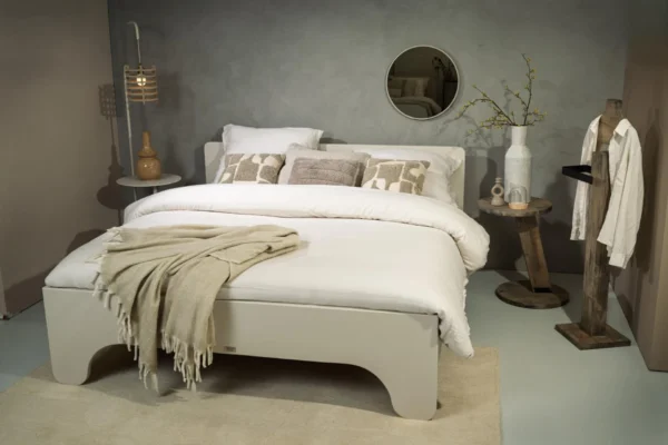 Steel and stockings Anemoon ledikant