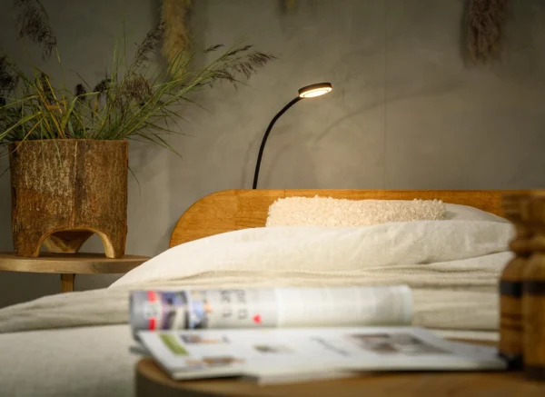 Steel and Stockings Lotta Rubberwood Ledikant