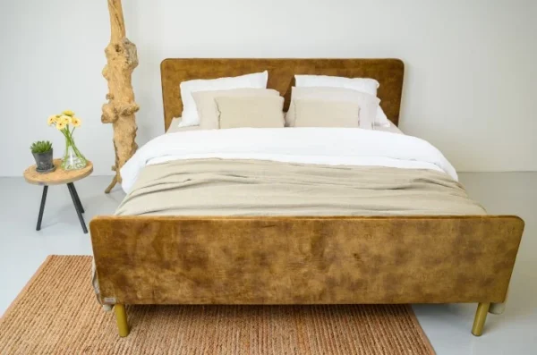 Steel and stockings Olivia ledikant