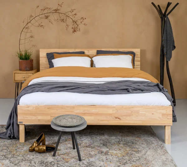 Steel and Stockings Thor Ledikant